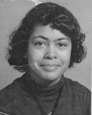 Edla Harvey
School days picture of Edla Harvey the daughter of Lloyd Russell Harvey.
