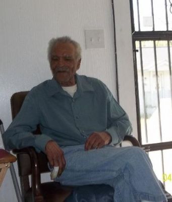 Ralph "Puddin" Hinton
Ralph "Puddin'" Hinton is the son of Willie Mae Bush Hinton and the grandson of William Daniel Harvey, Sr..
